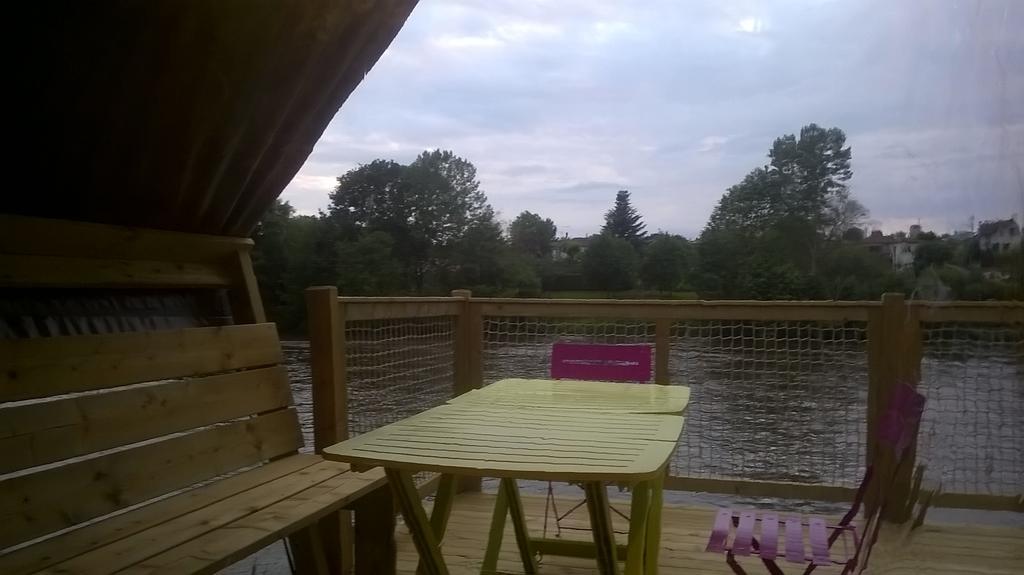 Camping Des Ribieres Confolens Exterior foto
