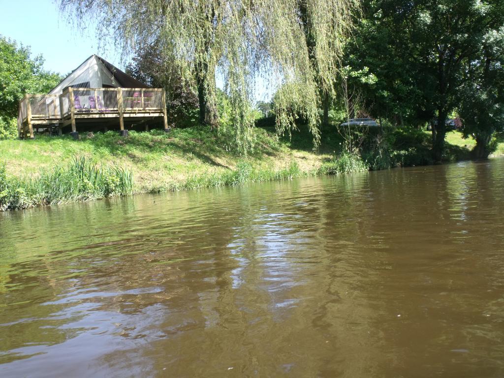 Camping Des Ribieres Confolens Exterior foto