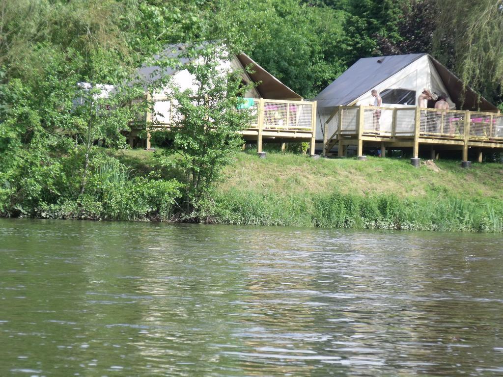Camping Des Ribieres Confolens Exterior foto
