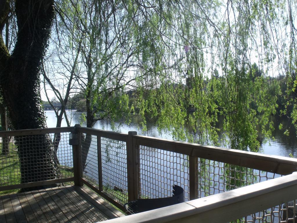 Camping Des Ribieres Confolens Exterior foto